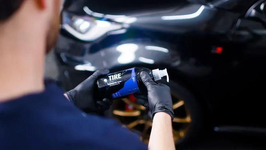 Кварцевое защитное керамическое покрытие для резины Gyeon Q2 Tire 500мл 8809973751559 фото