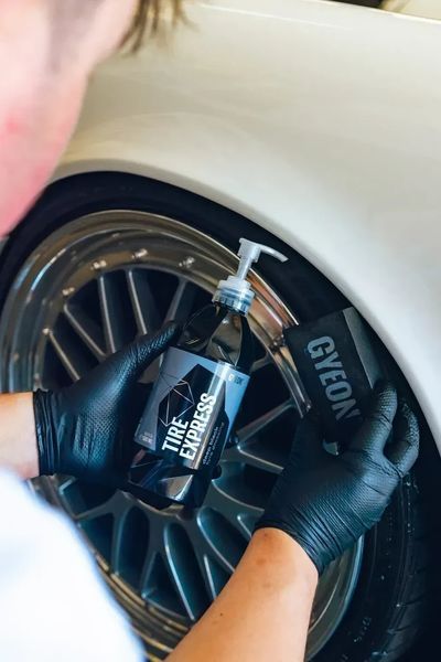 Быстрая кварцевая защита для резины Gyeon Q2M Tire Express 1000мл 8809432674788 фото